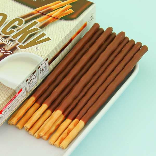 Glico Pocky Biscuit Sticks - Thin Milk Chocolate